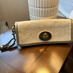 Coach Signature Turnlock Wristlet Clutch Brass Hardware Stripe Lining Y2k